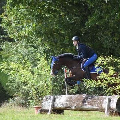 Jade vappala les ormes cross